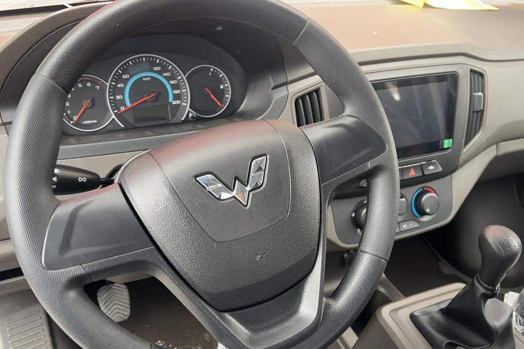 五菱汽车 五菱荣光新卡 2023款 2.0L双排加长版标准型LJM20B中控内饰7003