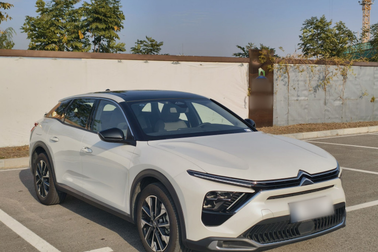 雪铁龙 凡尔赛C5 X 2023款 1.6T 享不凡车身外观6003