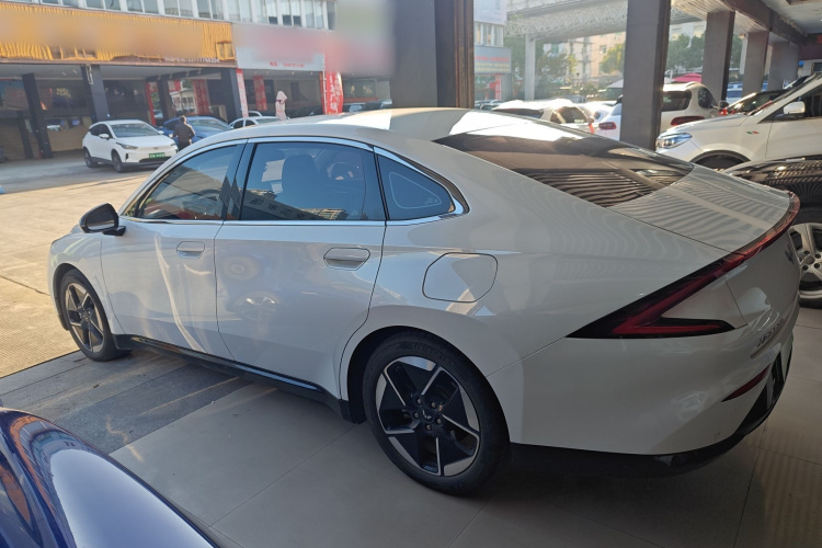 五菱汽车 五菱星光 2024款 共创版 510 进阶型车身外观4