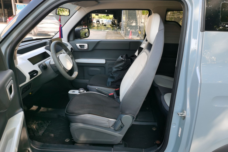 吉利银河 2024款 200km 熊猫卡丁中控内饰19