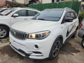 SWM斯威汽车 SWM斯威X7 2017款 1.5T 自动智享型 7座