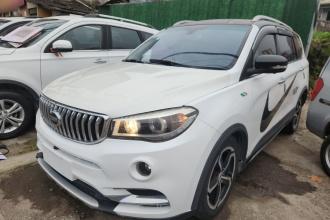 SWM斯威汽车 SWM斯威X7 2017款 1.5T 自动智享型 7座