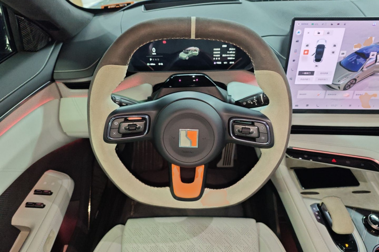 极氪001 2024款 YOU版 100kWh 四驱局部细节13