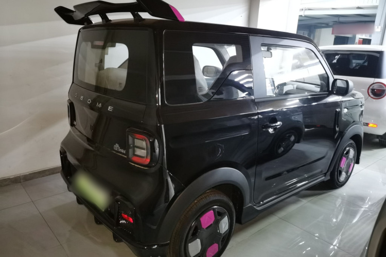 吉利银河 2025款 210km 熊猫卡丁车身外观7