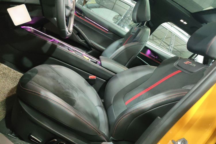 福特 蒙迪欧 2024款 2.0T E-混动运动版 ST-Line局部细节19