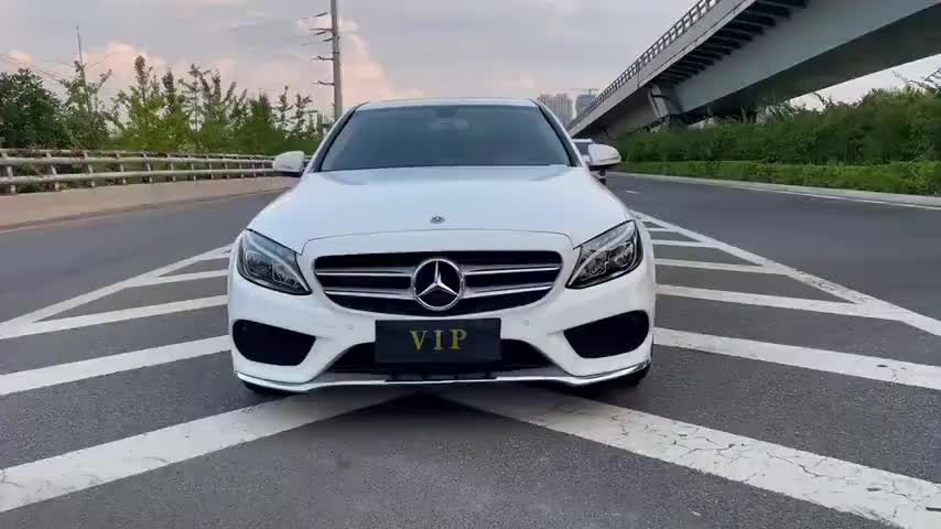 奔驰C级 2018款 C 180 L 时尚型运动版实拍1