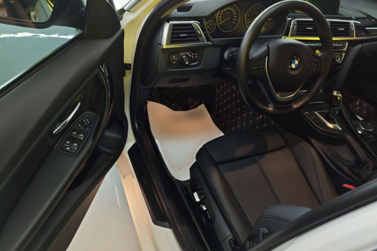 宝马3系 2019款 320Li 时尚型中控内饰20