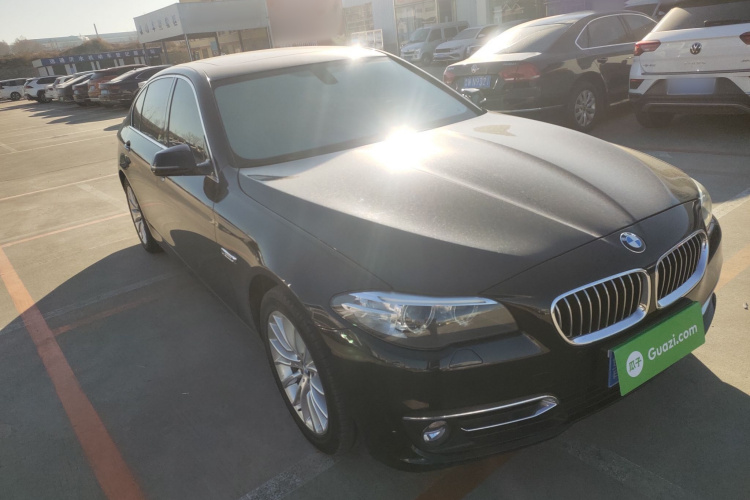 宝马5系 2014款 525Li 豪华设计套装车身外观3