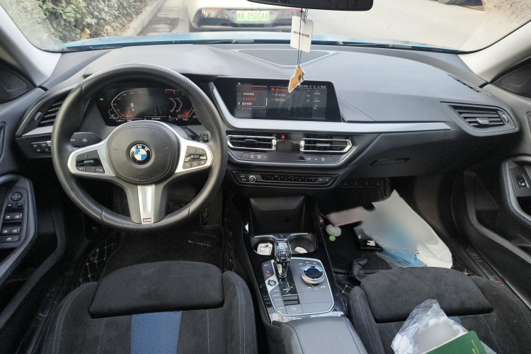 宝马2系(进口) 2021款 225i 四门轿跑车 M运动曜夜套装中控内饰7002