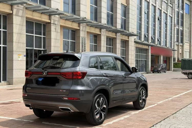 长安CS75 2024款 畅享版 1.5T DCT尊贵型车身外观6006