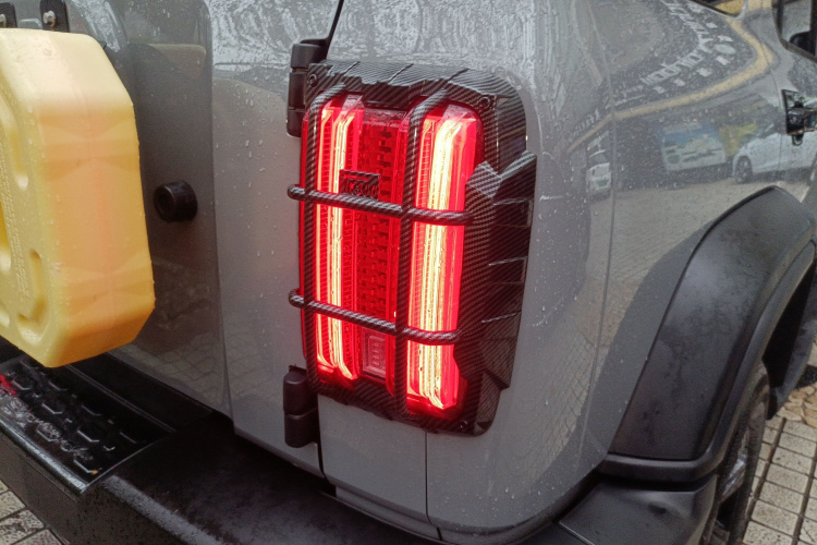 坦克300 2023款 越野版 2.0T 征服者车身外观6006