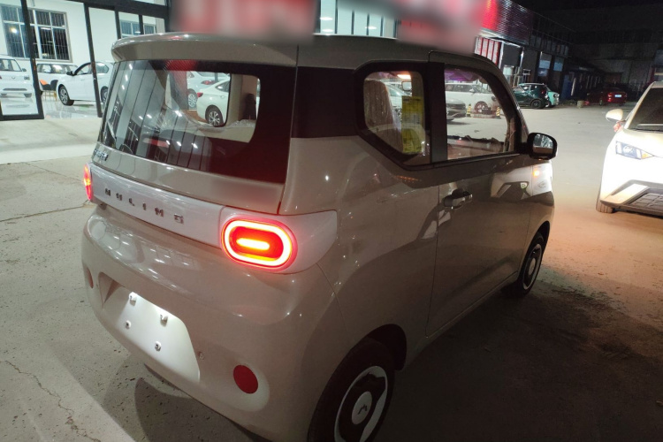 五菱汽车 宏光MINIEV 2024款 第三代 215km 青春版车身外观6005