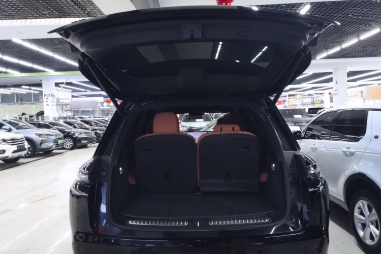 理想汽车 理想L8 2023款 Pro机舱底盘23