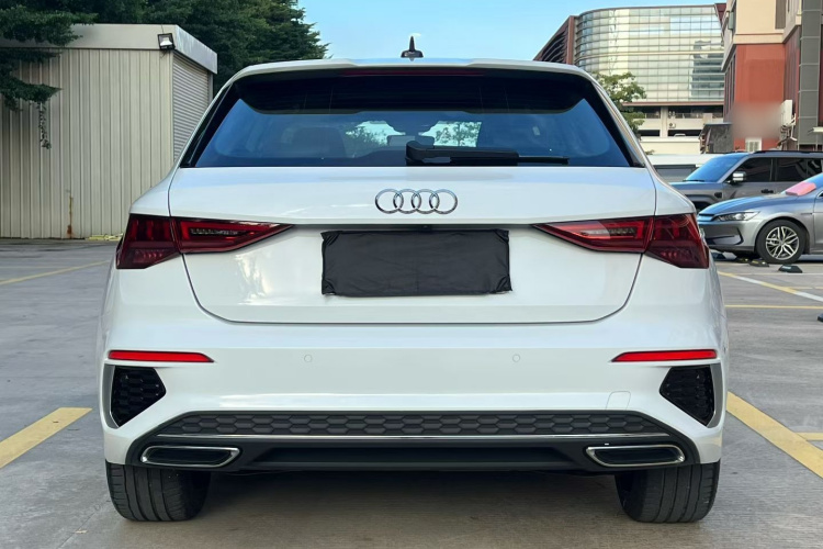 奥迪A3 2024款 Sportback 35 TFSI 时尚运动型车身外观6007