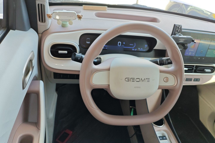 吉利银河 2025款 210km 熊猫卡丁局部细节13