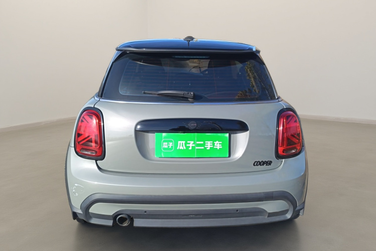 MINI 2023款 1.5T COOPER 艺术家车身外观6