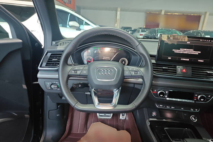奥迪Q5L 2023款 40T 豪华动感型中控内饰13