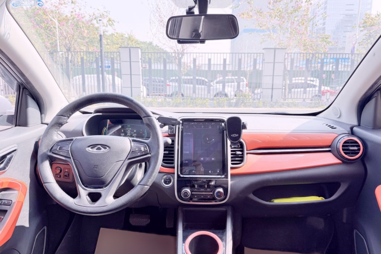奇瑞 小蚂蚁 2019款 4座智享版 30.6kWh中控内饰7004