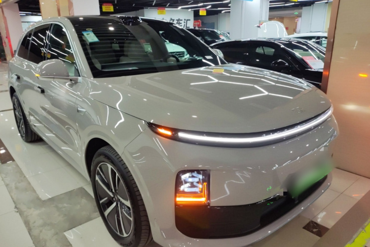 理想汽车 理想L6 2024款 Max车身外观3