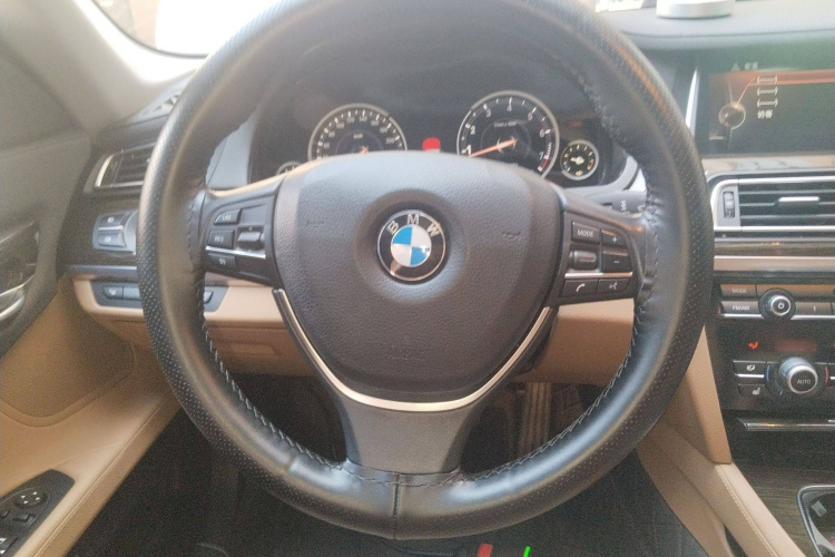 宝马7系 2014款 730Li 臻享型局部细节13