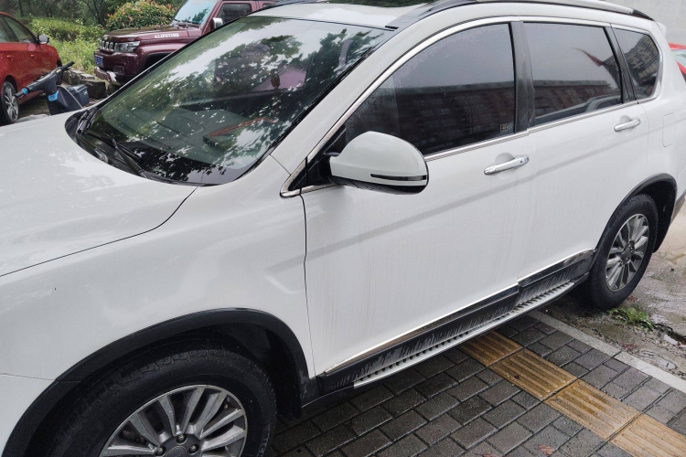 哈弗H6 2015款 运动版 1.5T 自动两驱豪华型车身外观4