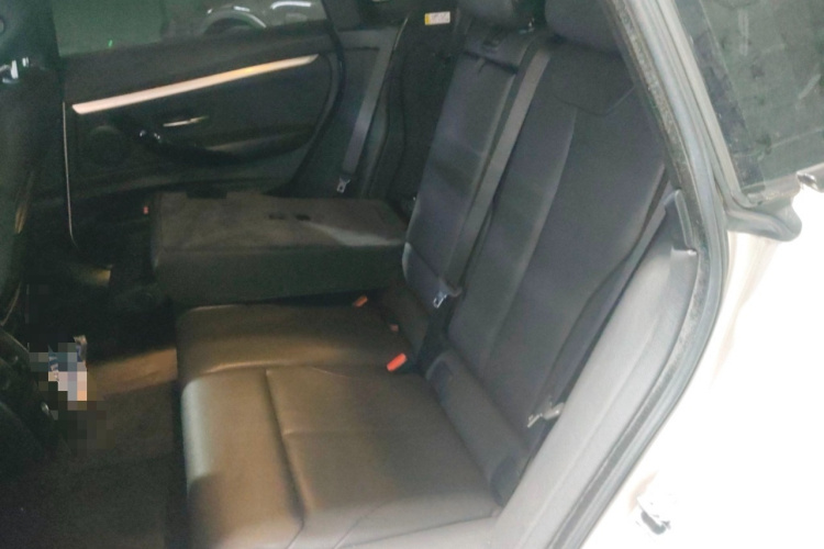 宝马3系GT 2019款 320i M运动套装中控内饰7004