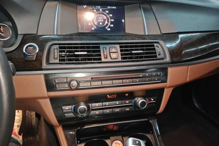 宝马5系 2014款 525Li 领先型局部细节16