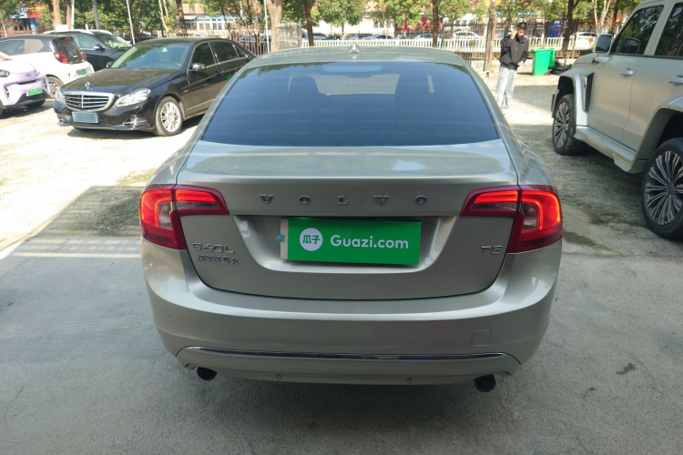 沃尔沃S60 2019款 S60L 改款 T5 智进进阶版车身外观6