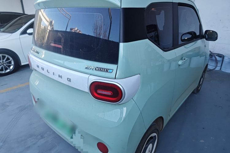 五菱汽车 宏光MINIEV 2024款 第三代 215km 青春版车身外观7