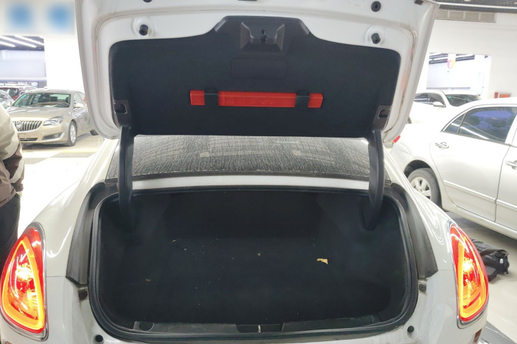 欧拉闪电猫 2022款 555km 尊贵版局部细节23