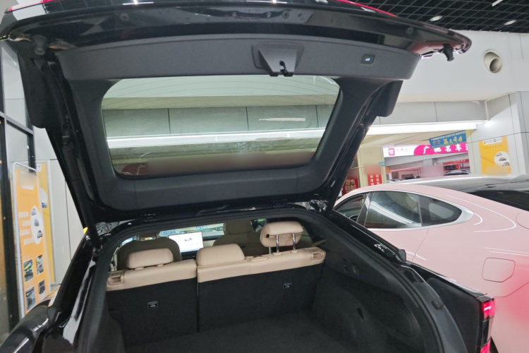 小鹏P7+ 2024款 长续航 Max机舱底盘23