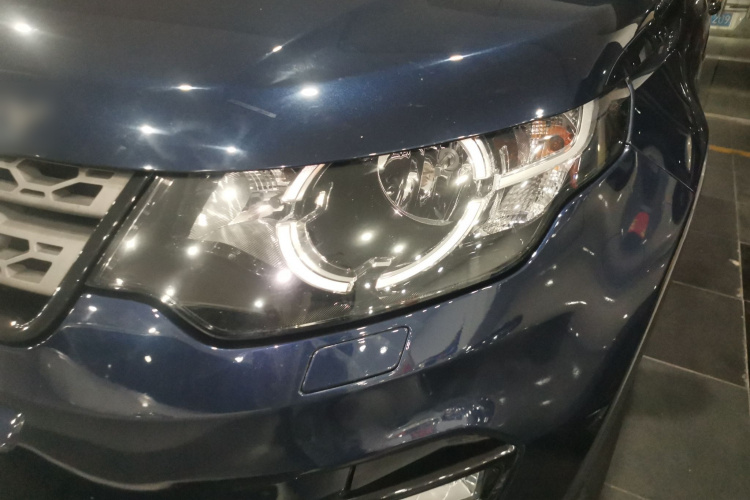 路虎 发现神行 2017款 2.0T PURE局部细节36