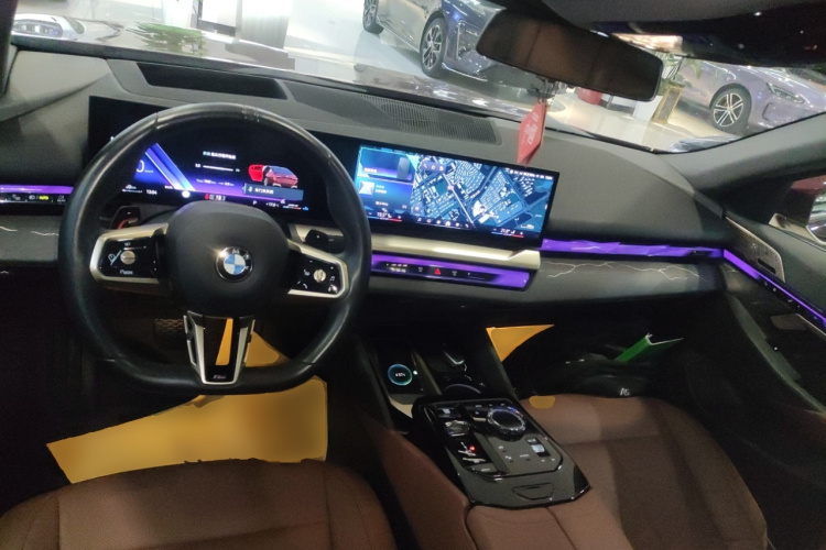 宝马5系 2024款 530Li 尊享型 M运动套装中控内饰12