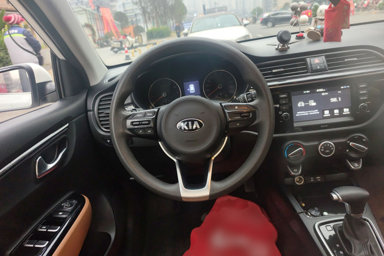 起亚 KX CROSS 2017款 1.4L AT GLS中控内饰13