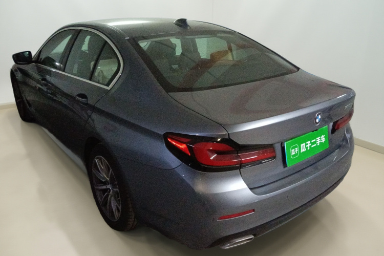 宝马5系(进口) 2022款 530i 风尚版 M运动套装车身外观5