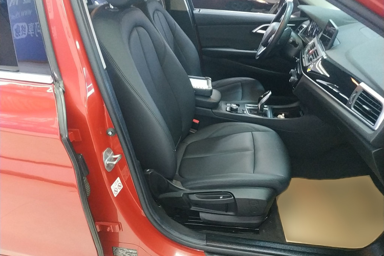 宝马1系 2020款 120i 时尚型局部细节41