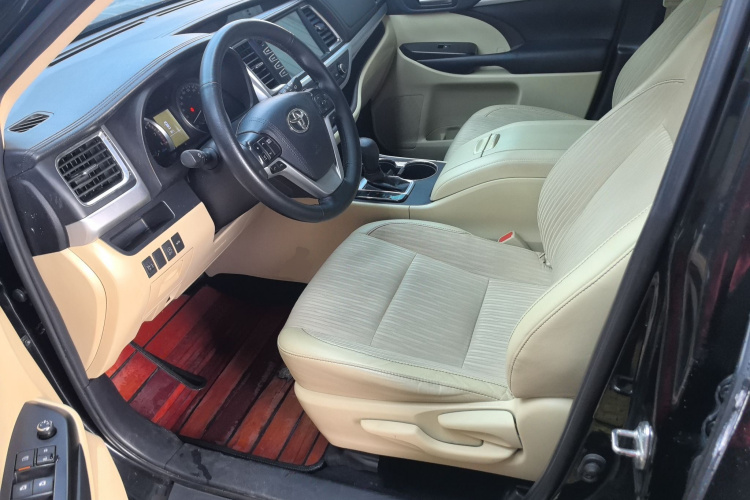 丰田 汉兰达 2018款 2.0T 四驱精英版 7座 国VI中控内饰20