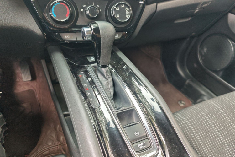 本田 缤智 2015款 1.8L CVT两驱精英型局部细节18