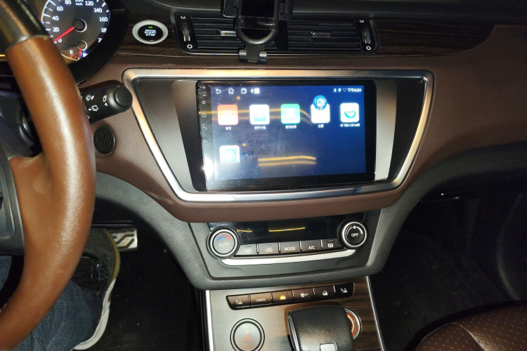 陆风X7 2015款 2.0T 全景尊贵版局部细节16