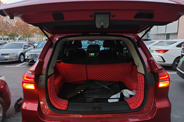 荣威RX5 2018款 20T 两驱自动旗舰版机舱底盘23