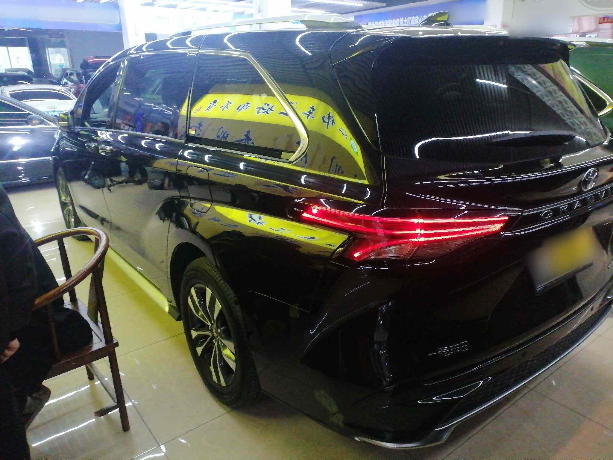 丰田 格瑞维亚 2024款 2.5L混动 尊贵PLUS四驱版(4)