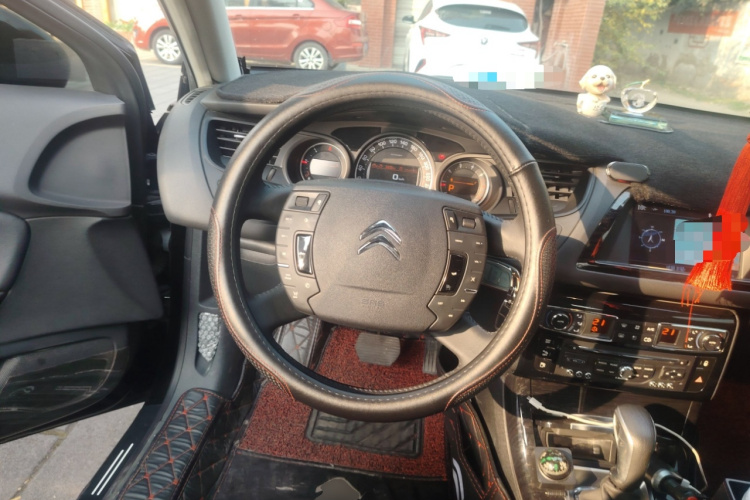 雪铁龙C5 2013款 2.3L 自动豪华型中控内饰13