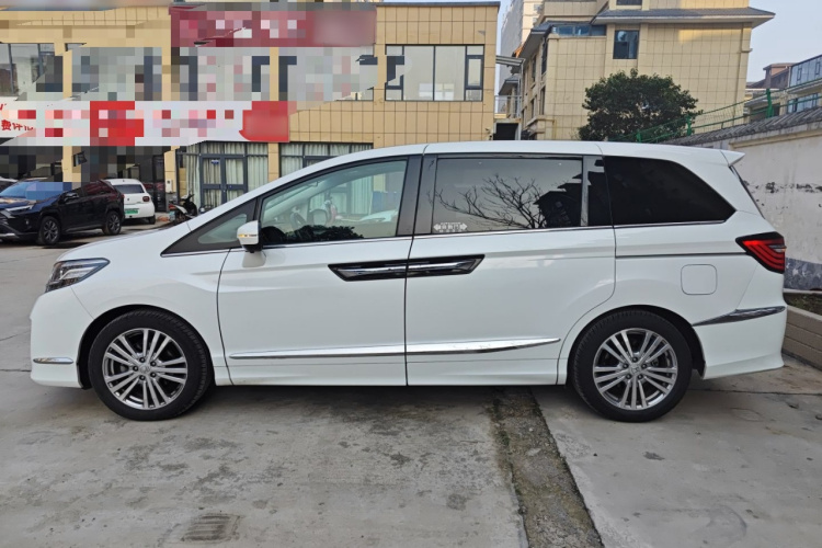 本田 艾力绅 2016款 2.4L 风尚版车身外观4