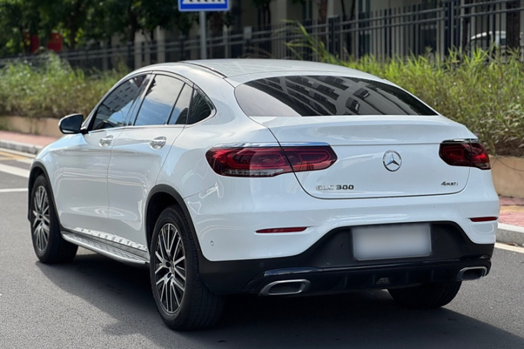 奔驰GLC轿跑 2020款 GLC 300 4MATIC 轿跑SUV车身外观6002