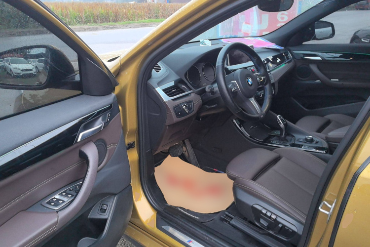 宝马X2 2020款 sDrive25i 领先型M运动套装中控内饰7003