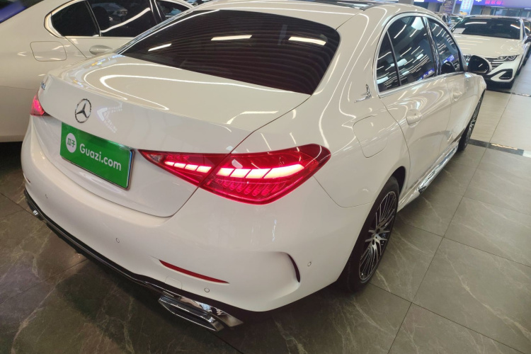 奔驰C级 2023款 改款 C 260 L 运动版车身外观7