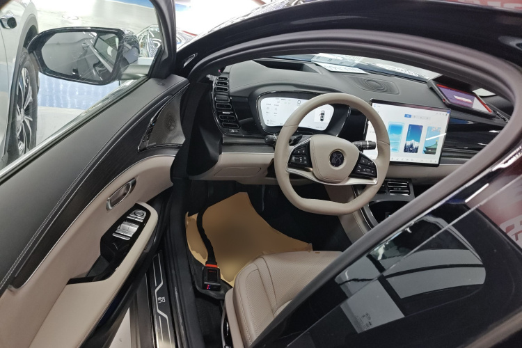 比亚迪 汉 2025款 DM-i 125KM激光雷达智驾型中控内饰20
