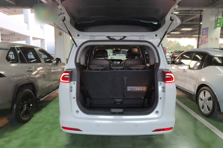 广汽传祺 传祺M6 2023款 PRO 270T DCT豪华版机舱底盘23