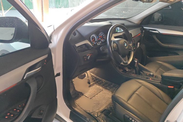 宝马X1 2019款 sDrive18Li 时尚型中控内饰20