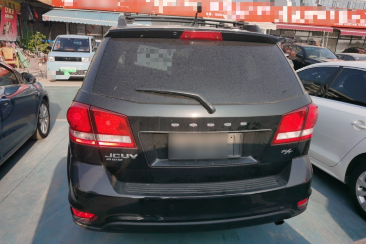 道奇 酷威 2015款 2.0TD 四驱尊尚版车身外观6004